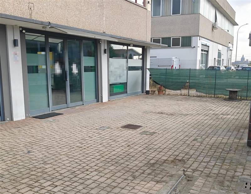 negozio in affitto a Caravaggio