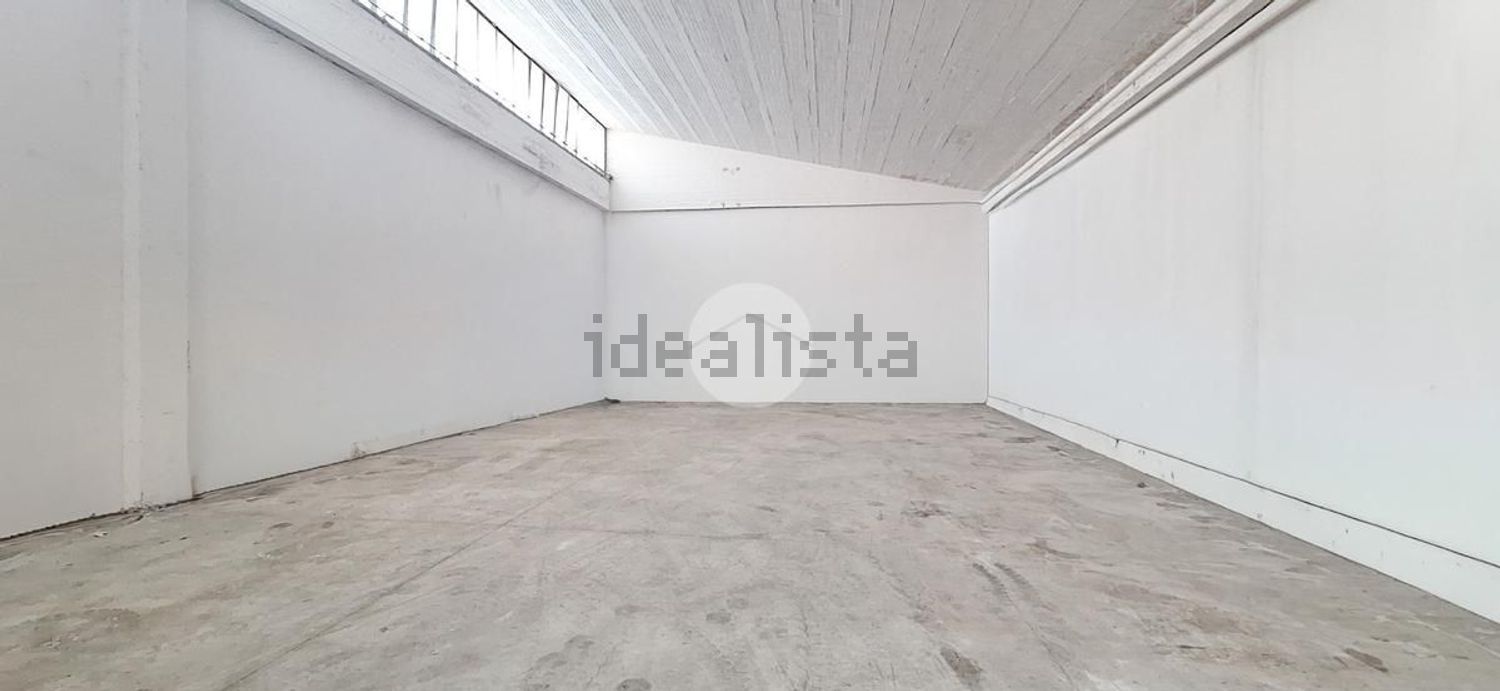 locale commerciale in affitto a Caravaggio