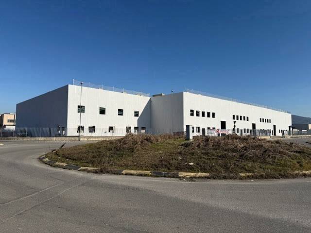 locale commerciale in affitto a Carobbio degli Angeli