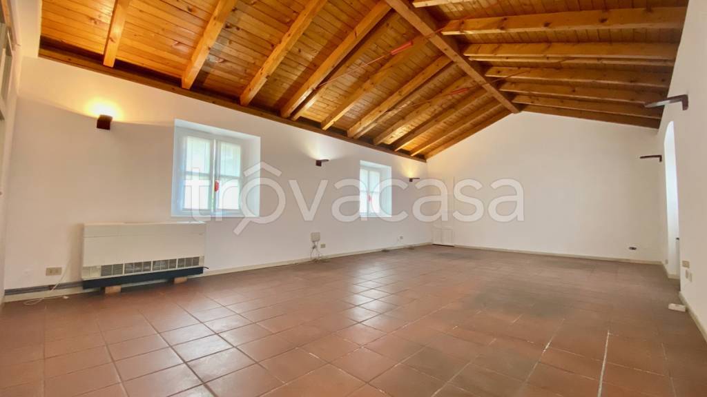 appartamento in affitto a Carvico
