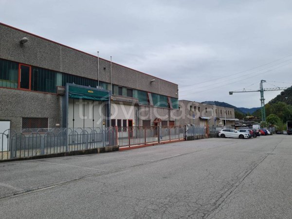 capannone in affitto a Casazza