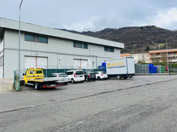 locale commerciale in affitto a Casazza