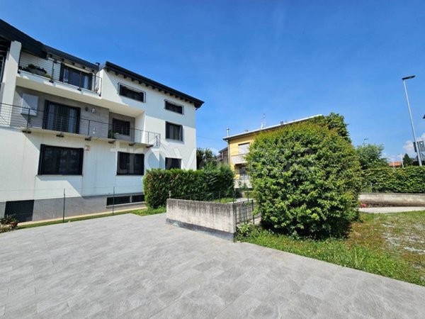 appartamento in affitto a Casazza in zona Colognola