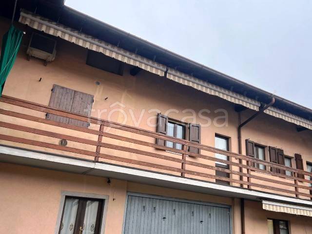 appartamento in affitto a Casazza in zona Colognola