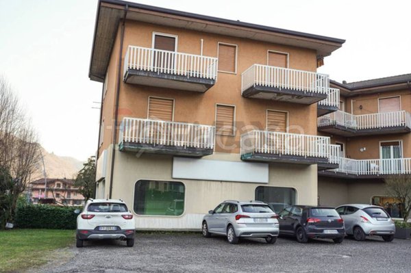 ufficio in affitto a Casazza in zona Colognola