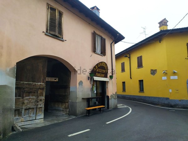 negozio in affitto a Casirate d'Adda