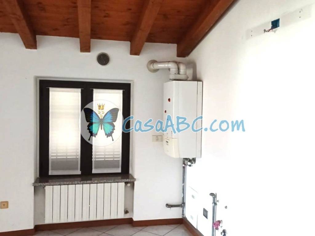 appartamento in affitto a Castelli Calepio in zona Tagliuno