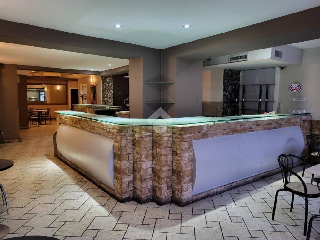 negozio in affitto a Castelli Calepio in zona Cividino