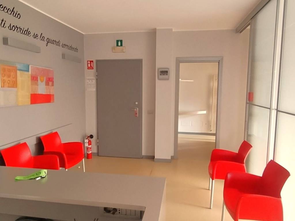 ufficio in affitto a Castelli Calepio
