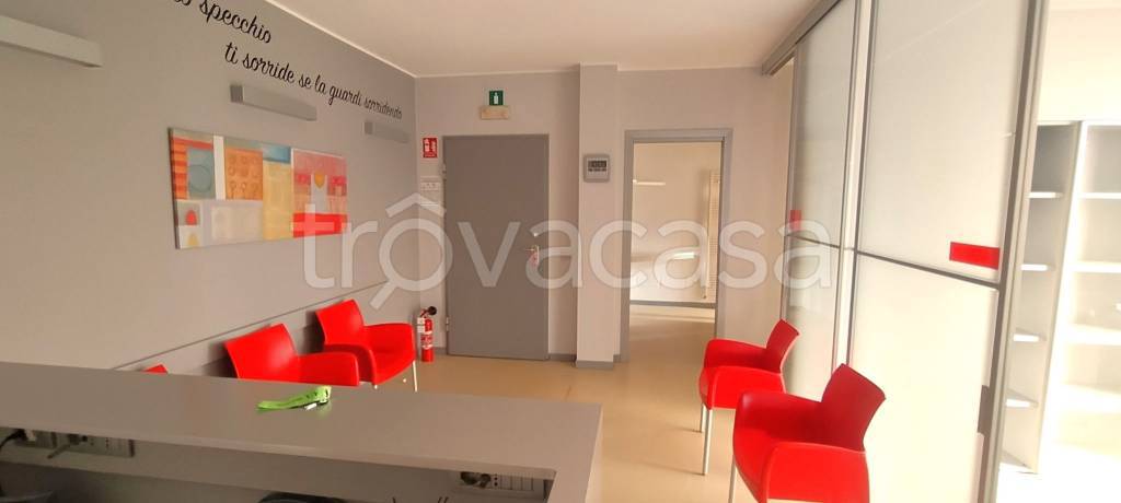 ufficio in affitto a Castelli Calepio