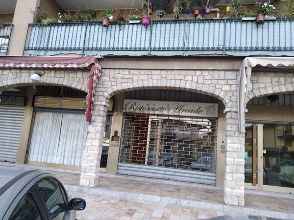 negozio in affitto a Castelli Calepio