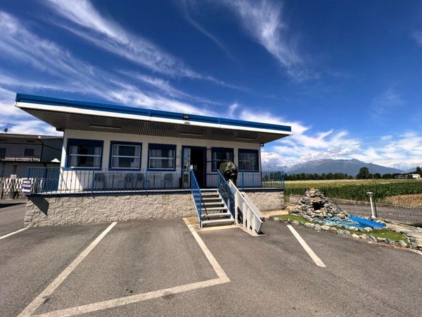 negozio in affitto ad Albiano d'Ivrea