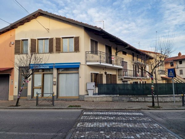 negozio in affitto ad Albiano d'Ivrea