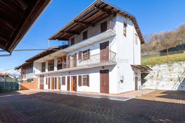 casa indipendente in affitto ad Albiano d'Ivrea
