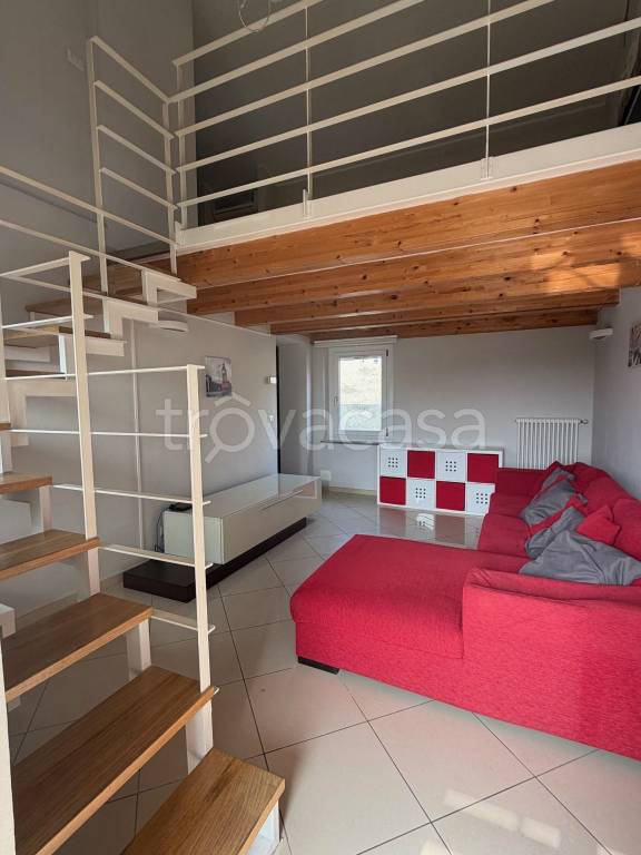 appartamento in affitto ad Albiano d'Ivrea