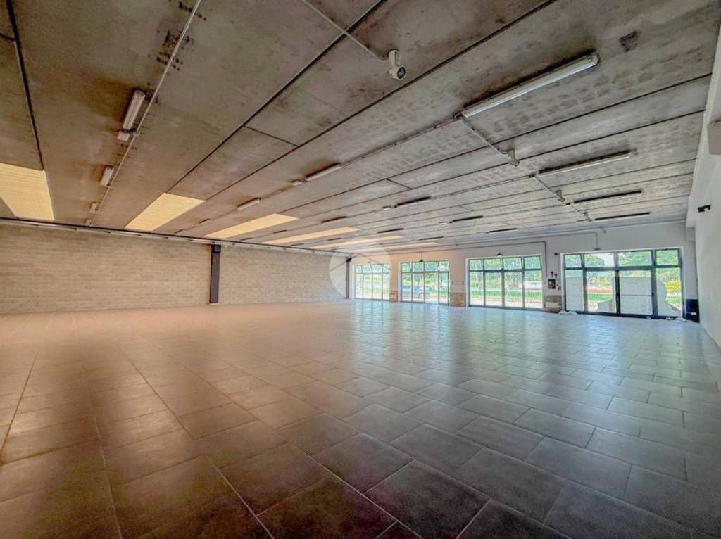 negozio in affitto a Cavernago