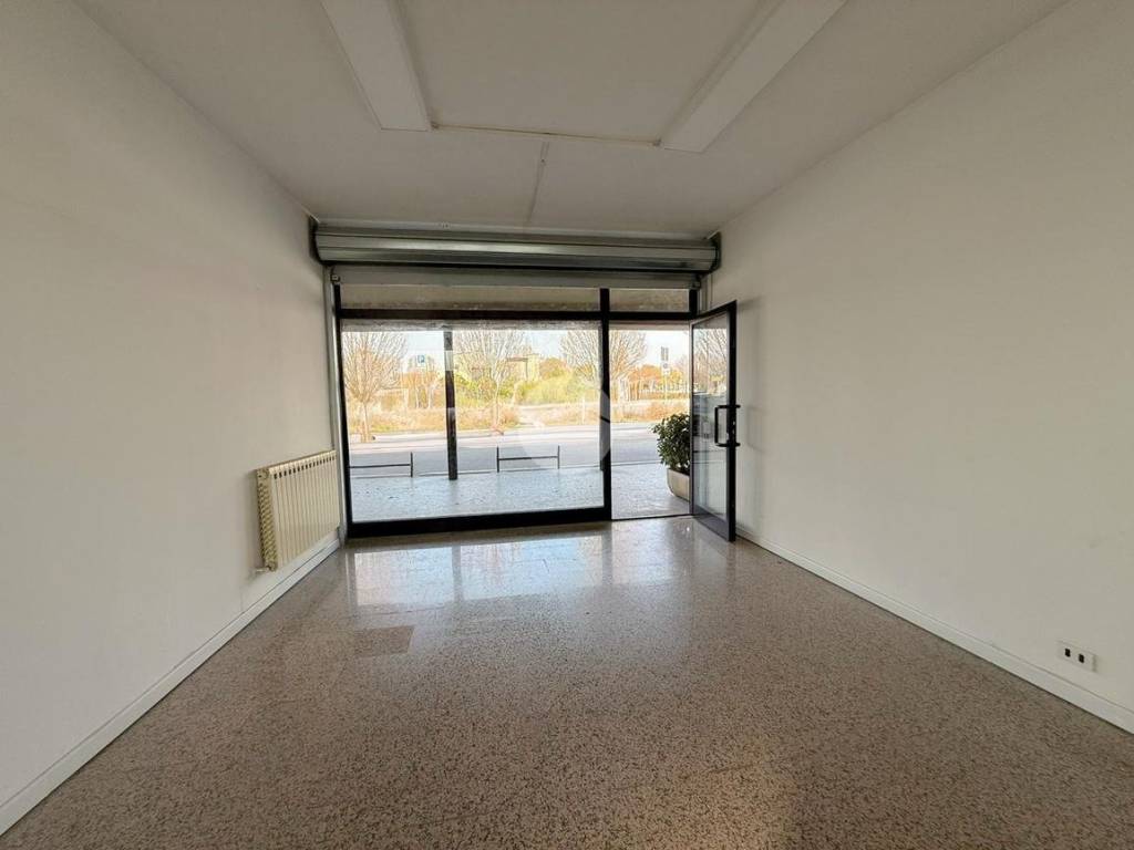 negozio in affitto a Cavernago