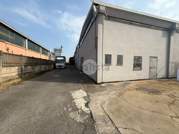 capannone in affitto a Ciserano