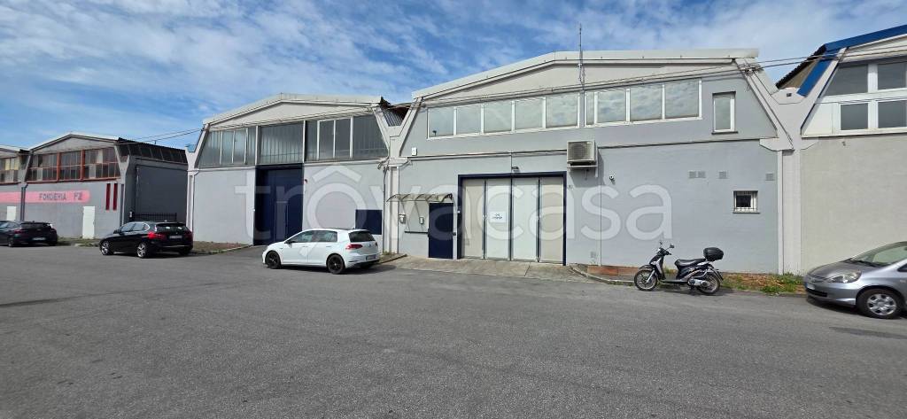 locale commerciale in affitto a Ciserano