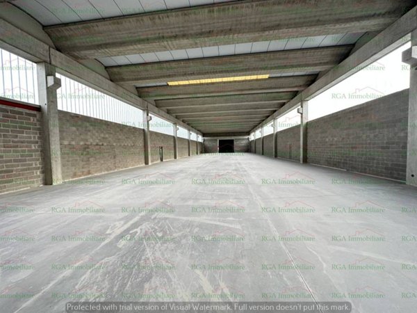 locale commerciale in affitto a Ciserano