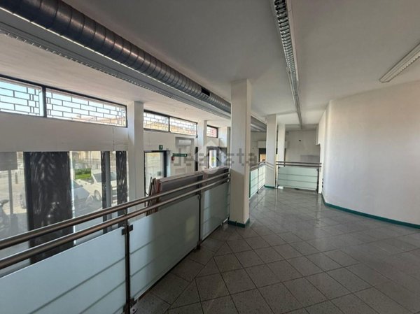 ufficio in affitto a Cividate al Piano