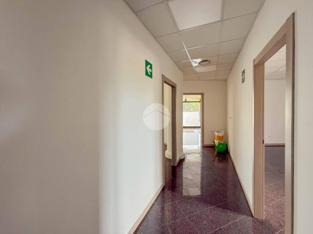 ufficio in affitto a Cividate al Piano