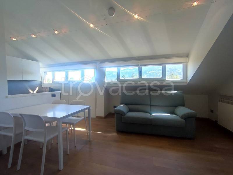 appartamento in affitto a Clusone