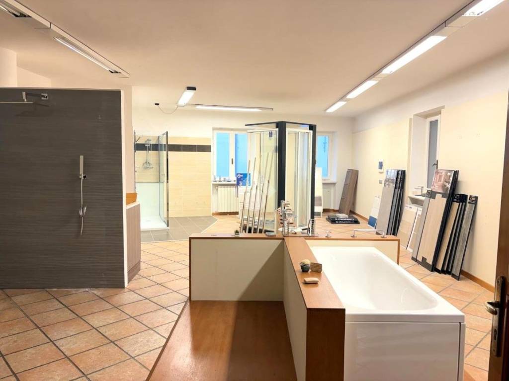 negozio in affitto a Clusone