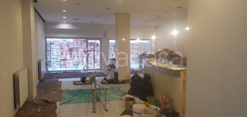 negozio in affitto a Cologno al Serio