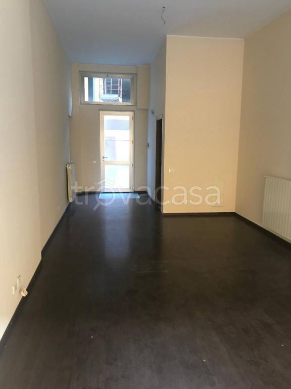 negozio in affitto a Cologno al Serio