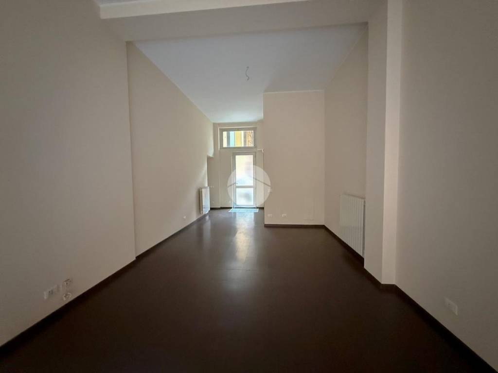 negozio in affitto a Cologno al Serio