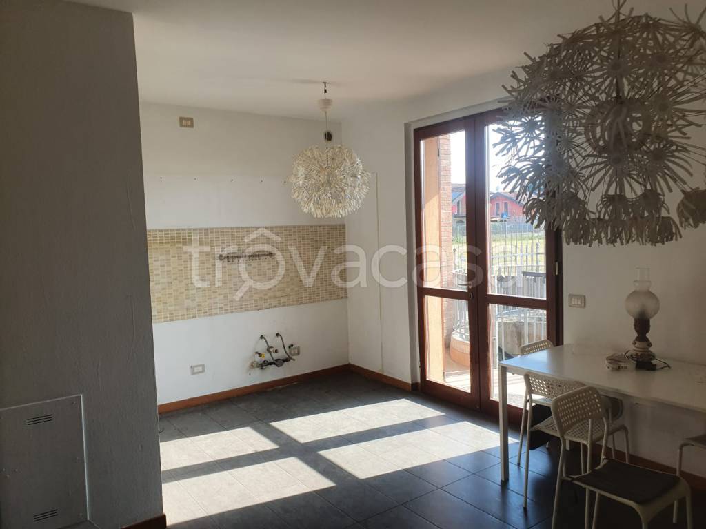 appartamento in affitto a Comun Nuovo