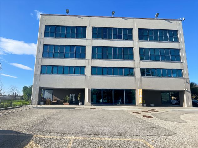 ufficio in affitto a Comun Nuovo