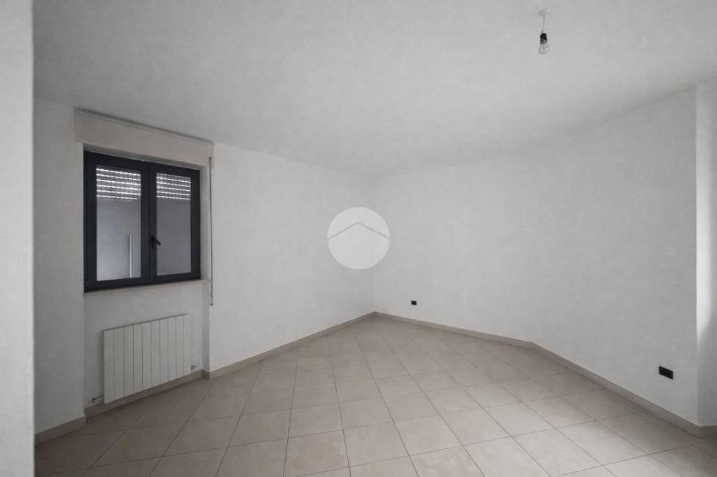 negozio in affitto a Comun Nuovo