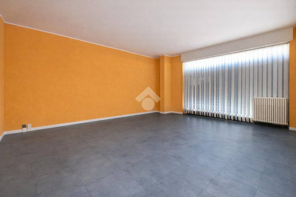 negozio in affitto a Costa di Mezzate