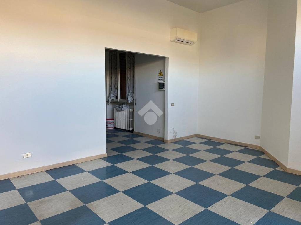 negozio in affitto a Costa di Mezzate