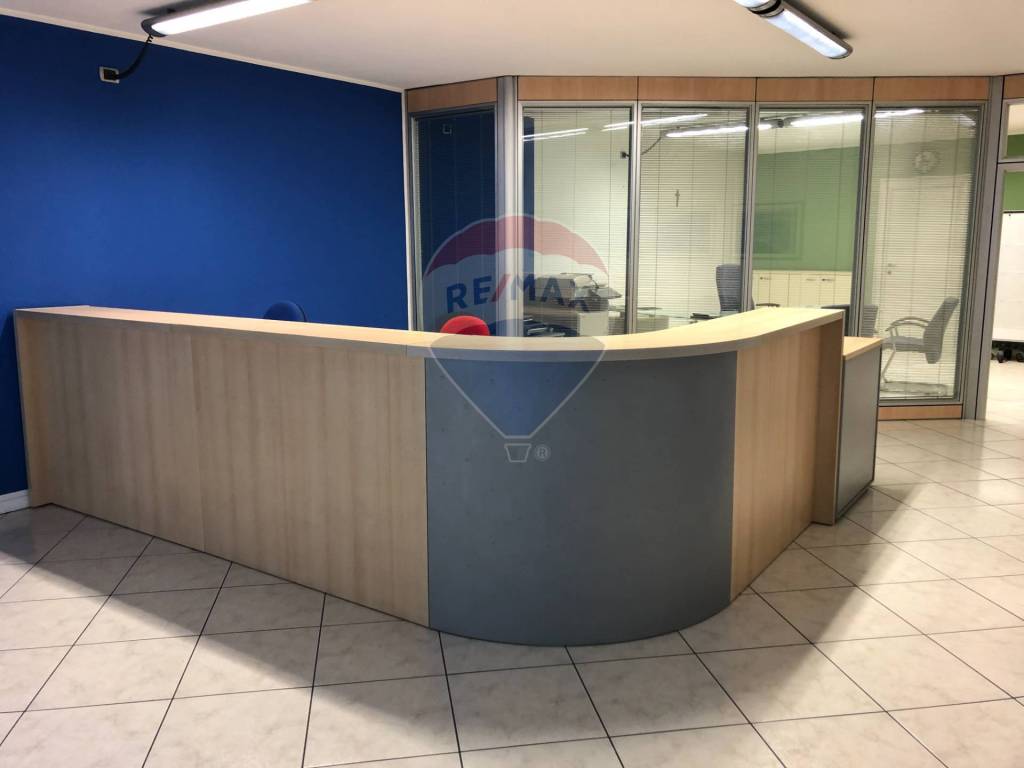 ufficio in affitto a Costa Volpino
