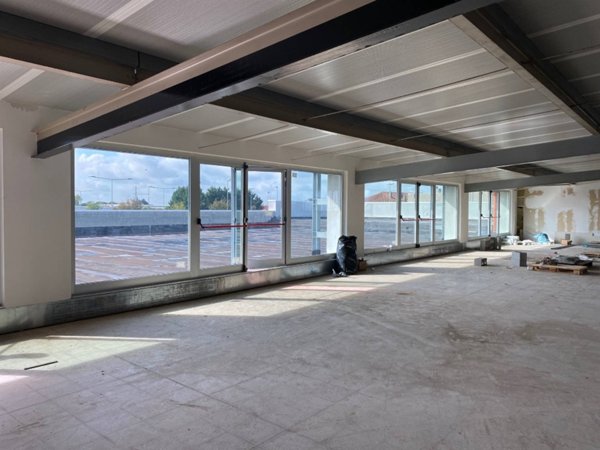 locale commerciale in affitto a Curno