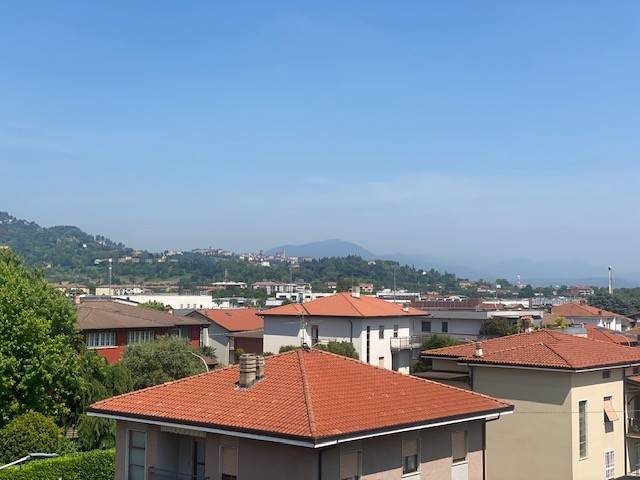 appartamento in affitto a Curno