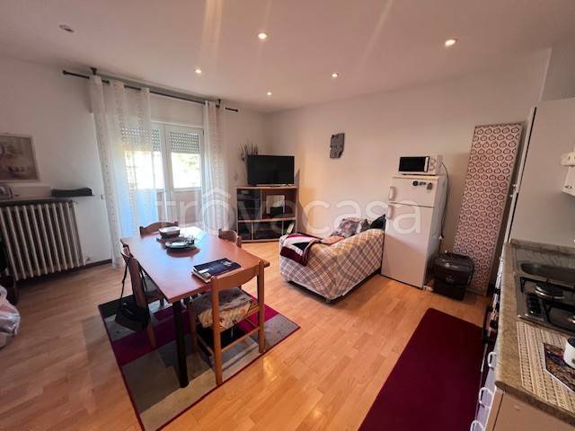 appartamento in affitto a Curno