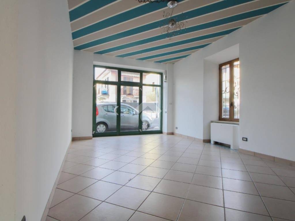 negozio in affitto a Curno