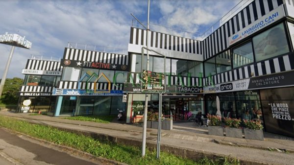 negozio in affitto a Curno