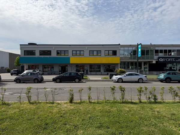 locale commerciale in affitto a Curno