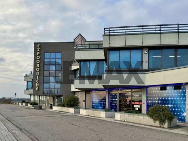 ufficio in affitto a Curno