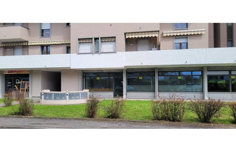 locale commerciale in affitto a Dalmine
