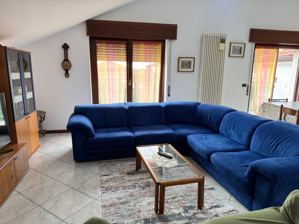 appartamento in affitto a Dalmine in zona Guzzanica