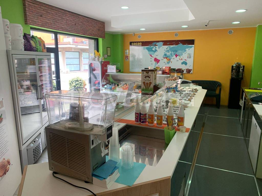 negozio in affitto a Dalmine