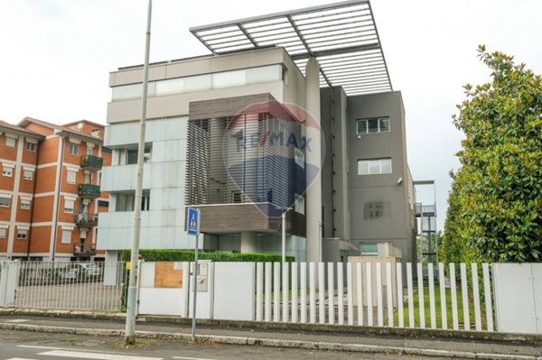 ufficio in affitto a Dalmine