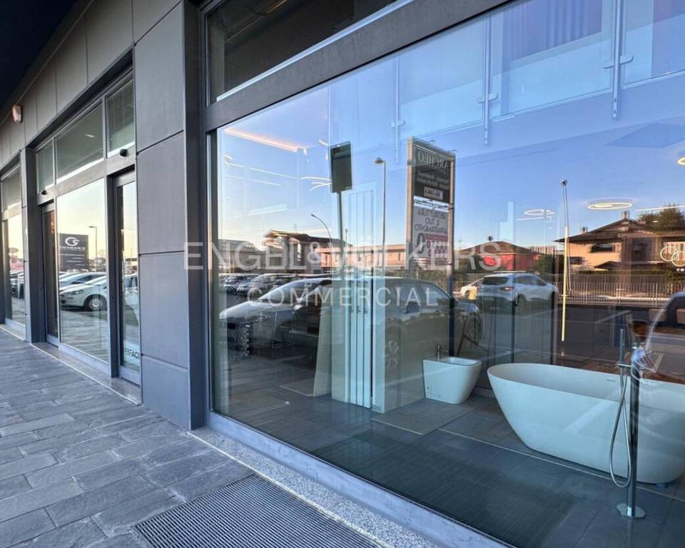 negozio in affitto a Dalmine