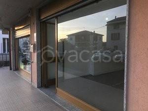 negozio in affitto a Dalmine